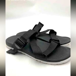EUC Chaco. Worn once! Slip on adjustable no blackstrap. Black and White.